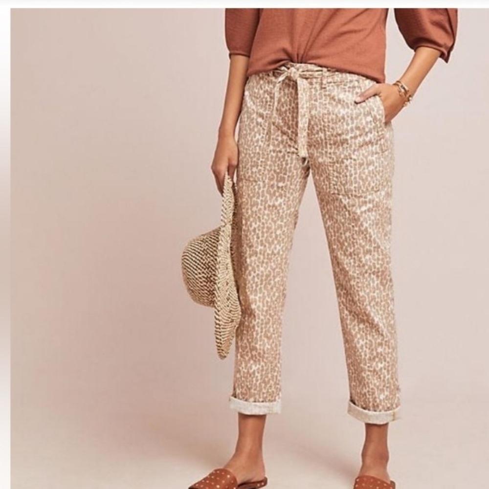 Anthropologie Cheetah Leopard Print Wander, Size 27  Cropped Pants. Pre- Owned.